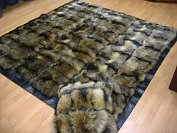 Ковер + 2 подушки Ценные меха  Енот  